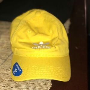 Adidas hat never worn!! Brand new!